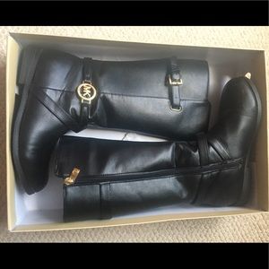 Michael Kors youth boots